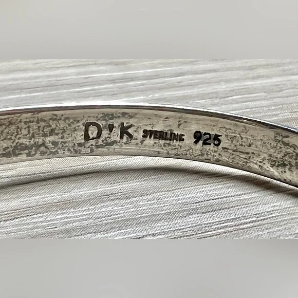 Vintage Designer Signed DK Sterling Silver & Brass Hook Bangle Bracelet - Picture 5 of 7